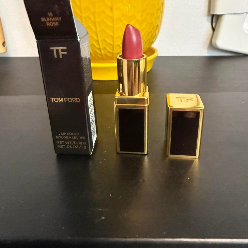 Tom Ford mini lipstick in Runway Rose 1g NIB
